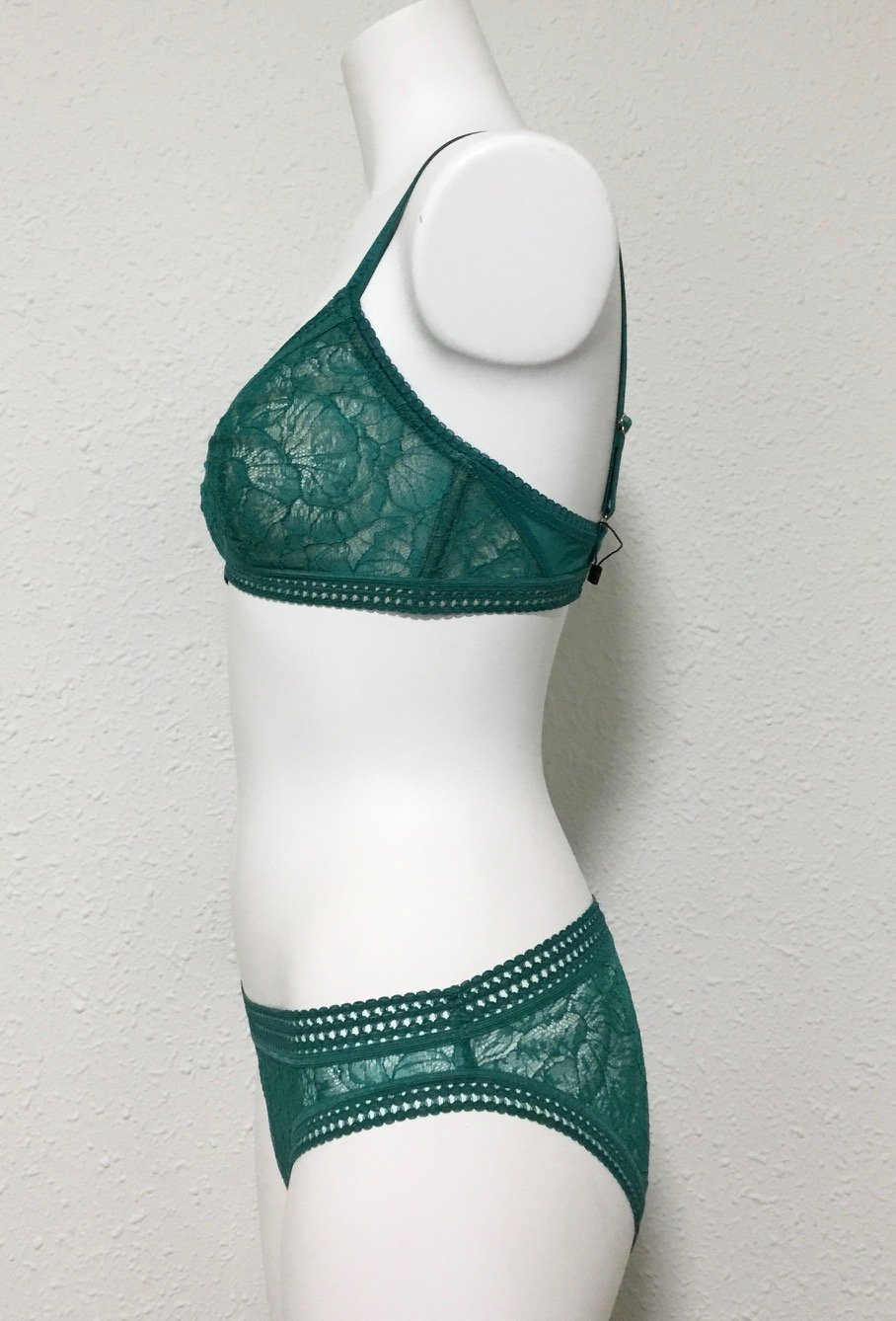 D75+S☆LOUルー高級海外水着 ワイヤー入りカーキ