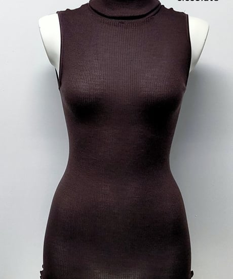 【MORETTA】№5379 シルクウール リブ編みタートルネックノースリーブ