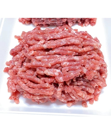 🥩鹿肉みんち100gパック🦌おひとつからお求め頂けます🐶😃100g小分けパックされてるのでお使いになる分だけをさっと流水解凍できて無駄にならずにとても重宝する予感🌸楽しみッ🐶👩🎉