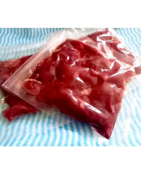 🥩鹿肉みんち100gパック🦌おひとつからお求め頂けます🐶😃100g小分けパックされてるのでお使いになる分だけをさっと流水解凍できて無駄にならずにとても重宝する予感🌸楽しみッ🐶👩🎉