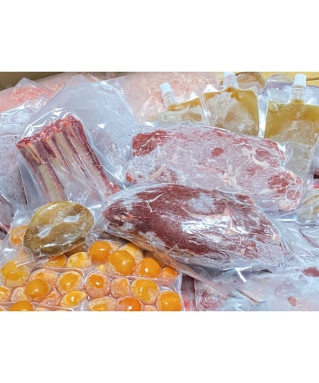 迷ったらこれ😋🐶新型⭐️⭐️季節のワンズおまかせセット🥩🎉10キロ箱🐶😃さらなるお得🉐と最高級✨のリーズナブルの満足を🐶👩🌸