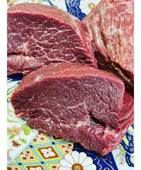 特選国産馬肉🐴かたまり馬肉🥩1キロパック🐶😃一応小分け🎉生肉からのシングルフローズン🌟基本的に軽種馬赤身品種脂はない🐶👩🌸