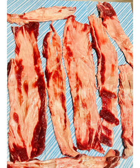 特売❣️イベント🎉国産馬肉・本気のスジ❣️笑🐴1キロ🐶😃🎉とても立派なスジです✨当たるときは当たります⭐️大体当たります🌸楽しみッ🐶👩🌸