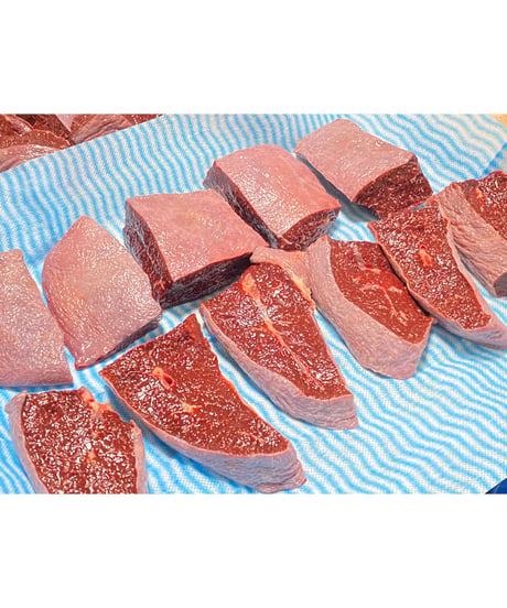 新型内臓🌟幻の馬の超新鮮な脾臓ひぞう🐴500グラム🐶😃生食用🌸内臓の栄養👏レジェンド内臓を小分けに致しました🌸とても使いやすくここまでされて激安🎉お楽しみください🐶👩🎉