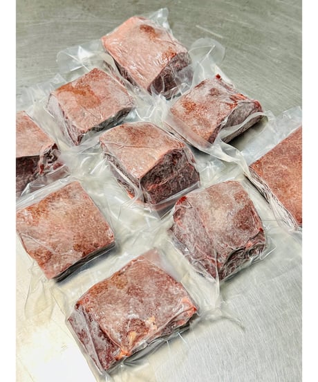 新型内臓🌟幻の馬の超新鮮な脾臓ひぞう🐴500グラム🐶😃生食用🌸内臓の栄養👏レジェンド内臓を小分けに致しました🌸とても使いやすくここまでされて激安🎉お楽しみください🐶👩🎉