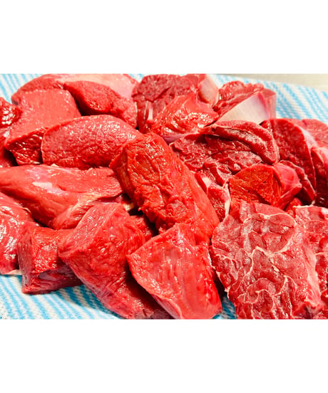 gotogibierプレミアム馬肉🐴🌟幻の赤ツト✨カット🥩1キロ🐶😃ブランドのシングルフローズン🎉うわさのgotogibierの子ホームご飯🥩皆さんでどうぞ🧑‍🍳楽しみッ🐶👩🌸