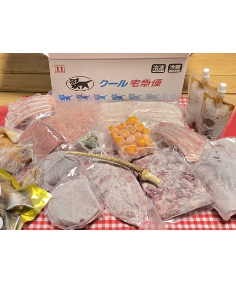 迷ったらこれ😋🐶新型⭐️⭐️季節のワンズおまかせセット🥩🎉5キロ箱🐶😃🍪🦴さらなるお得🉐と最高級✨のリーズナブルの満足を🐶👩🌸