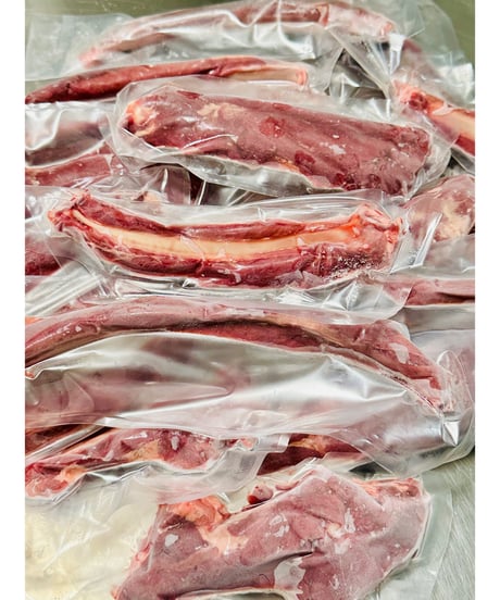 鹿さんの肉付きリブ🦌1キロセット🐶😃お肉もそのままついてます🎉ご飯でも👀おやつでもストレス発散バリバリみんな大好き🐶👩🌸