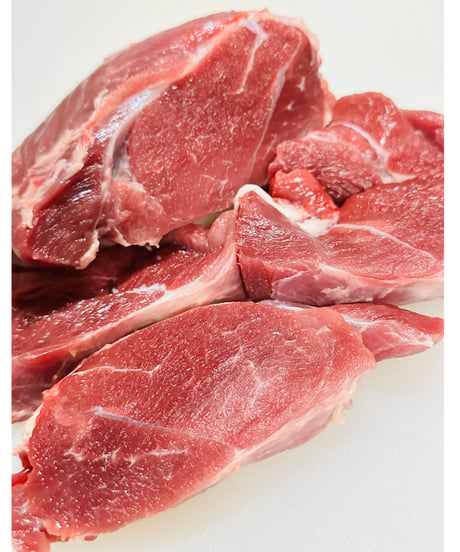 伝説の生きた猪さん🐗gotogibier産の猪肉の限定100%生捕り🌸200g🐶😃普段はお出ししていない貴重なお肉です🥩季節をお楽しみください⭐️このサイズが好き🩵🐶👩🌸