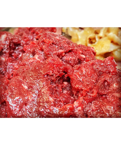激安❣️プレゼント販売㊗️馬肉コロコロカット🐴🥩100gパック🐶😃お一人様おひとつまででお願い致します🥰この為にかたまり肉からお作り致しました笑フレッシュ馬肉をたくさん食べょー🐶👩🌸