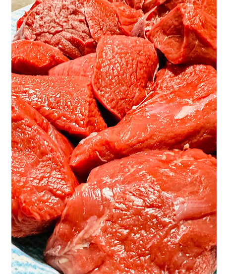 gotogibierプレミアム馬肉🐴🌟幻の赤ツト✨カット🥩1キロ🐶😃ブランドのシングルフローズン🎉うわさのgotogibierの子ホームご飯🥩皆さんでどうぞ🧑‍🍳楽しみッ🐶👩🌸