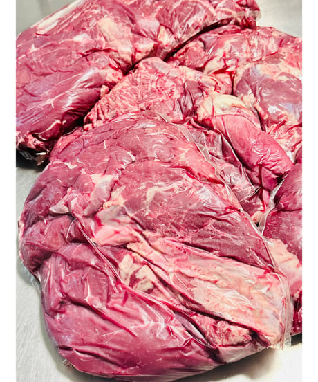 激安❣️これはやばい最高級重種馬の肉🐴🥩5キロパック🐶😃普段はお出ししてないシリーズ🎉馬肉の中で1番高いお肉達⭐️お得用パックにしてお出し致します👏楽しみッ🐶👩
