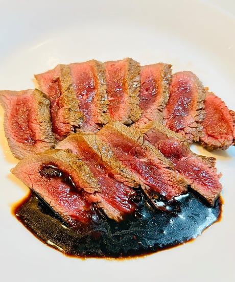 バージョン5🌟季節の鹿肉🦌ももパック1キロ🐶😃最高ですよね⭐️毎日のご飯🥩にどうですか🐶👩🌸安心のお肉です🎉