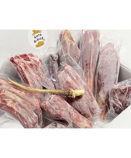 大人気🉐バージョン1⭐️いろいろ鹿肉おまかせセット🦌🥩3キロ〜✨🐶😃メイン部位以外のお得なセット🫢何がはいってるかはお楽しみ、、🙌🎉