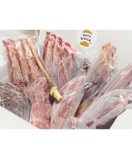 大人気🉐バージョン1⭐️いろいろ鹿肉おまかせセット🦌🥩3キロ〜✨🐶😃メイン部位以外のお得なセット🫢何がはいってるかはお楽しみ、、🙌🎉