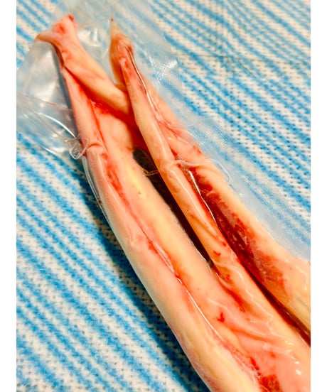 超特選おやつ🐴重種馬バラ軟骨🦴500g🐶😃とても柔らかい骨✨大きいものでも軟骨🌸かみごたえがあるタイプを多くまとめました✨中型大型のお子様向けに良さそうです💡バリボリ楽しみです🐶👩🎉