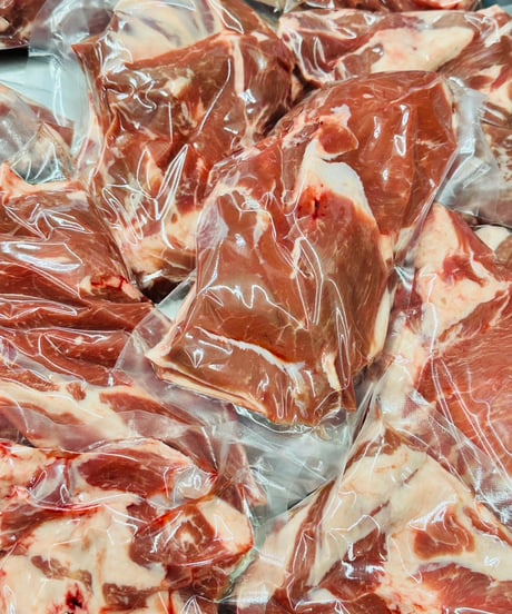 特選✨ラムショルダーかたまり肉🐑🥩300g🌟柔らかくてとても美味しい👀❣️