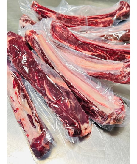 《お試し用サイズ》🎉旬の鹿さんの肉付きリブ🦌リブ1個🐶😃立派な肉付リブ👀バラ骨だけではなくお肉付き🙌うちのこどうかな〜👩🐶🌸ぜひお試しください😉最高の天然のオヤツです😊