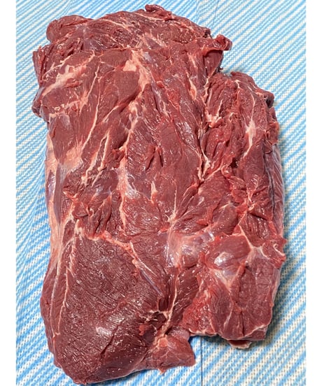 バージョン2⭐️鹿肉かたまり🦌うで・ネック🥩幻の1キロパック🐶😃ジャーキー作りにも最適✨毎日のご飯🥩に嬉しい👏🐶👩🎉