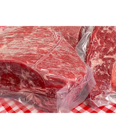 グラスフェッドビーフ🥩🐮500g🐶😃部位は各ももを調整してお届け致します🎉普通はないブロックをお楽しみください🎉ステキな歩留り🐶👩🌸楽しみッ🎉