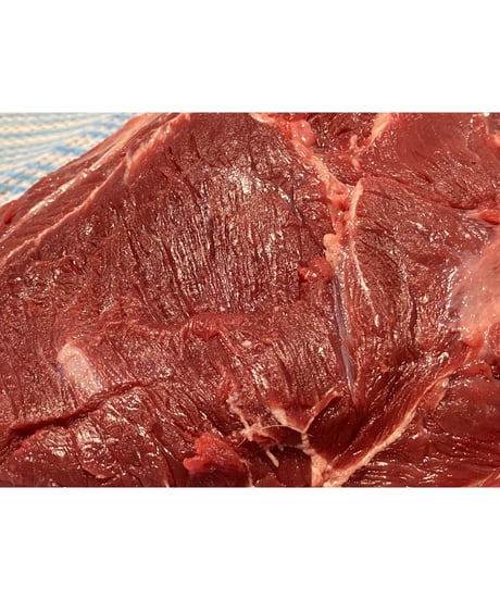 バージョン2⭐️鹿肉かたまり🦌うで・ネック🥩幻の1キロパック🐶😃ジャーキー作りにも最適✨毎日のご飯🥩に嬉しい👏🐶👩🎉