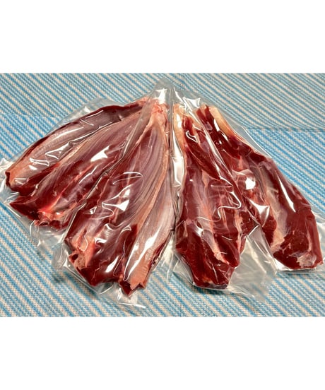 バージョン6⭐️鹿肉🦌スネ肉1キロ🐶😃毎日のご飯🥩にもリーズナブルで嬉しい🌸スネ肉は煮込みでも・生でも・ジャーキーにしてもアキレスジャーキーみたいになって美味しい🐶👩🌸