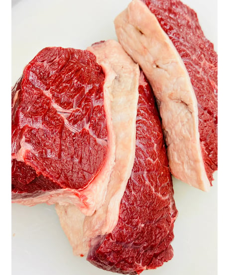 お得用㊗️特選✨伝説と幻のヒグマ肉🐻500g〜🐶😃ジビエの王様KINGoftheKING🤴ハンター間でしか取引きされない本物のlegend✨浪漫をお楽しみください🐶👩🌸
