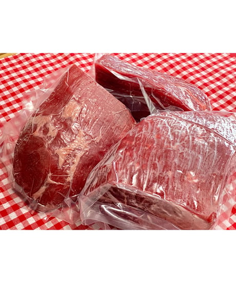 グラスフェッドビーフ🥩🐮500g🐶😃部位は各ももを調整してお届け致します🎉普通はないブロックをお楽しみください🎉ステキな歩留り🐶👩🌸楽しみッ🎉