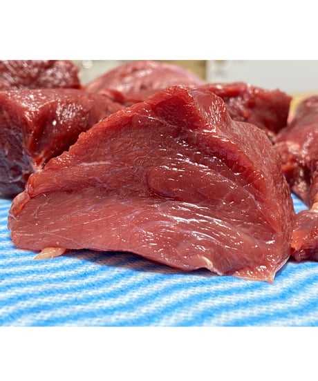 特選国産馬肉🐴かたまり馬肉🥩1キロパック🐶😃一応小分け🎉生肉からのシングルフローズン🌟基本的に軽種馬赤身品種脂はない🐶👩🌸