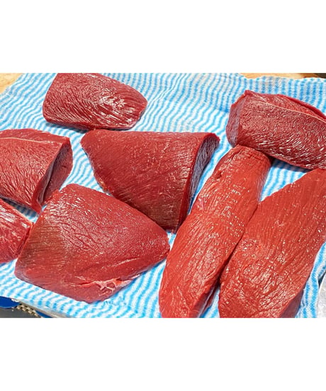 バージョン4⭐️最高級鹿肉🦌小分けパック⭐️1キロ🐶😃✨毎日のご飯🥩にロースやもものいいところだけを小分け致しました👏とても使い勝手がよく美味しくお楽しみ頂けます🐶👩🌸