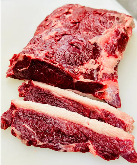 お得用㊗️特選✨伝説と幻のヒグマ肉🐻500g〜🐶😃ジビエの王様KINGoftheKING🤴ハンター間でしか取引きされない本物のlegend✨浪漫をお楽しみください🐶👩🌸