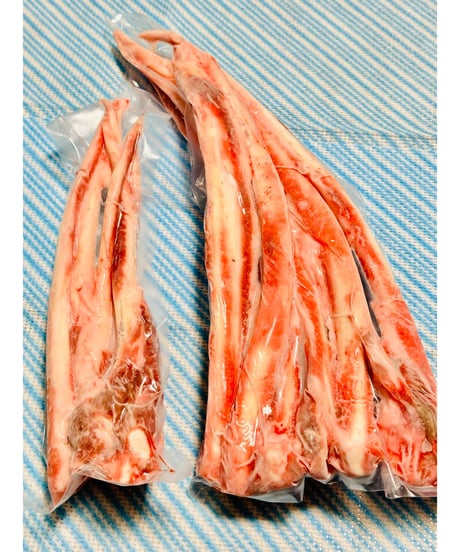 超特選おやつ🐴重種馬バラ軟骨🦴500g🐶😃とても柔らかい骨✨大きいものでも軟骨🌸かみごたえがあるタイプを多くまとめました✨中型大型のお子様向けに良さそうです💡バリボリ楽しみです🐶👩🎉
