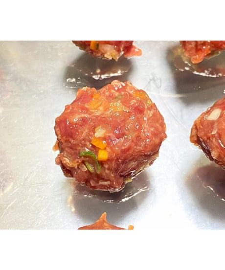 🥩鹿肉みんち100gパック🦌おひとつからお求め頂けます🐶😃100g小分けパックされてるのでお使いになる分だけをさっと流水解凍できて無駄にならずにとても重宝する予感🌸楽しみッ🐶👩🎉