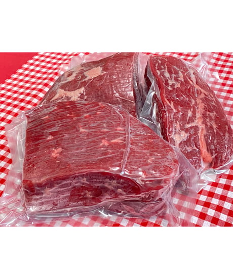 グラスフェッドビーフ🥩🐮500g🐶😃部位は各ももを調整してお届け致します🎉普通はないブロックをお楽しみください🎉ステキな歩留り🐶👩🌸楽しみッ🎉