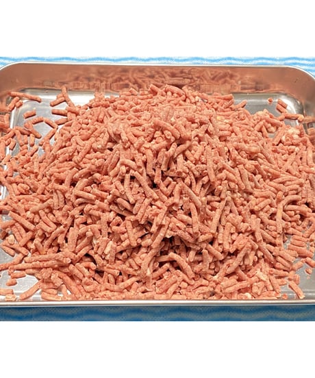 伝説の日本馬肉パラパラ肉🐴500g🐶😃高級かたまり部位のみでお作り致しました🥩切り落としの肉を使っていません🌸簡単にあげれて美味しそ〜🥰みんな大好き毎日のごはんが楽しみです🐶👩🎉
