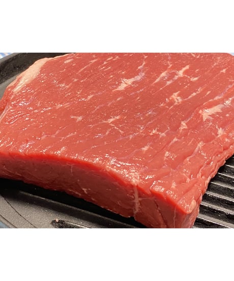 グラスフェッドビーフ🥩🐮500g🐶😃部位は各ももを調整してお届け致します🎉普通はないブロックをお楽しみください🎉ステキな歩留り🐶👩🌸楽しみッ🎉