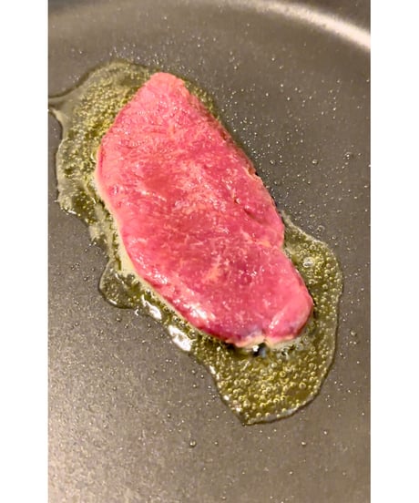 バージョン5🌟季節の鹿肉🦌ももパック1キロ🐶😃最高ですよね⭐️毎日のご飯🥩にどうですか🐶👩🌸安心のお肉です🎉