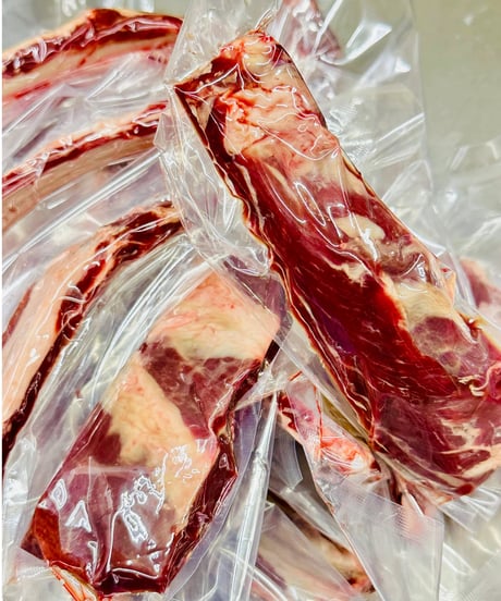 《お試し用サイズ》🎉旬の鹿さんの肉付きリブ🦌リブ1個🐶😃立派な肉付リブ👀バラ骨だけではなくお肉付き🙌うちのこどうかな〜👩🐶🌸ぜひお試しください😉最高の天然のオヤツです😊