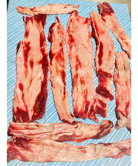 特売❣️イベント🎉国産馬肉・本気のスジ❣️笑🐴1キロ🐶😃🎉とても立派なスジです✨当たるときは当たります⭐️大体当たります🌸楽しみッ🐶👩🌸