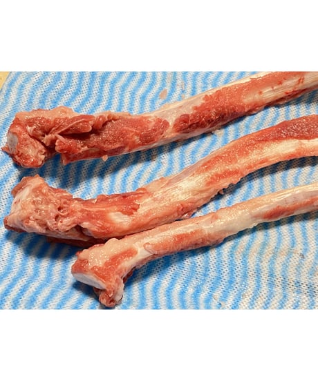 超特選おやつ🐴重種馬バラ軟骨🦴500g🐶😃とても柔らかい骨✨大きいものでも軟骨🌸かみごたえがあるタイプを多くまとめました✨中型大型のお子様向けに良さそうです💡バリボリ楽しみです🐶👩🎉