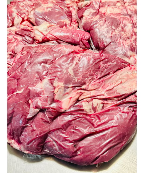 激安❣️これはやばい最高級重種馬の肉🐴🥩5キロパック🐶😃普段はお出ししてないシリーズ🎉馬肉の中で1番高いお肉達⭐️お得用パックにしてお出し致します👏楽しみッ🐶👩
