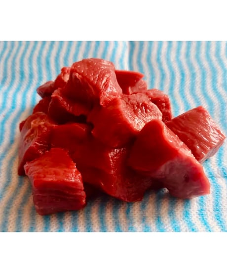 🥩鹿肉みんち100gパック🦌おひとつからお求め頂けます🐶😃100g小分けパックされてるのでお使いになる分だけをさっと流水解凍できて無駄にならずにとても重宝する予感🌸楽しみッ🐶👩🎉