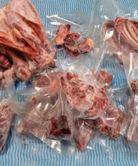 🐗gotogibier産の猪スペシャルセット生捕り🌸3キロ以上🐶😃貴重なお肉、内蔵、骨🥩🦴　生捕りならではキレイな自慢のお肉です🥩🐶👩🌸お待ち致しております✨