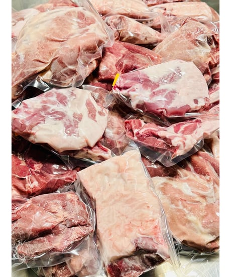 伝説の生きた猪さん🐗gotogibier産の猪肉の限定100%生捕り🌸200g🐶😃普段はお出ししていない貴重なお肉です🥩季節をお楽しみください⭐️このサイズが好き🩵🐶👩🌸
