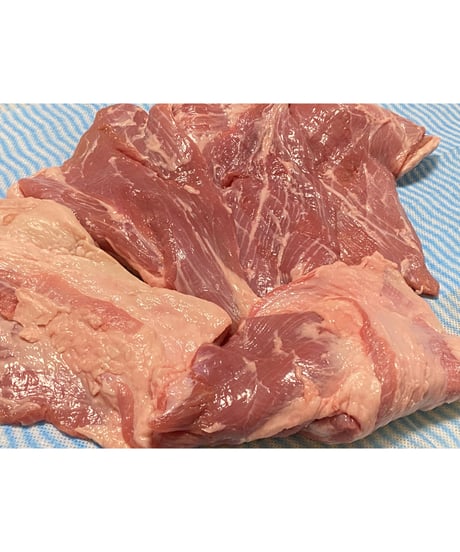 ラム肉🐏珍しいブリスケ㊗️小分け1キロ🐶😃小分けパックし美味しいをとじこめました🎉ラムは脂がうまい💙数がないのでおつまみに楽しくどうぞ🐶👩🌸楽しみッ✨