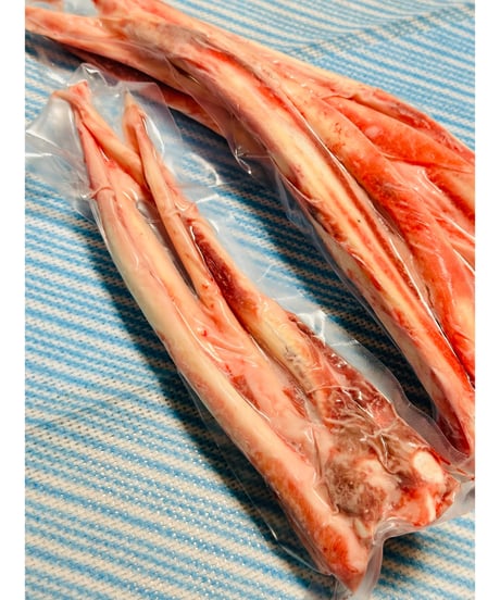 超特選おやつ🐴重種馬バラ軟骨🦴500g🐶😃とても柔らかい骨✨大きいものでも軟骨🌸かみごたえがあるタイプを多くまとめました✨中型大型のお子様向けに良さそうです💡バリボリ楽しみです🐶👩🎉