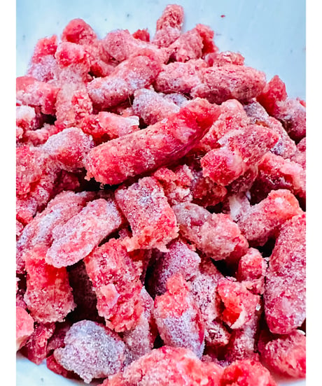 伝説の日本馬肉パラパラ肉🐴500g🐶😃高級かたまり部位のみでお作り致しました🥩切り落としの肉を使っていません🌸簡単にあげれて美味しそ〜🥰みんな大好き毎日のごはんが楽しみです🐶👩🎉