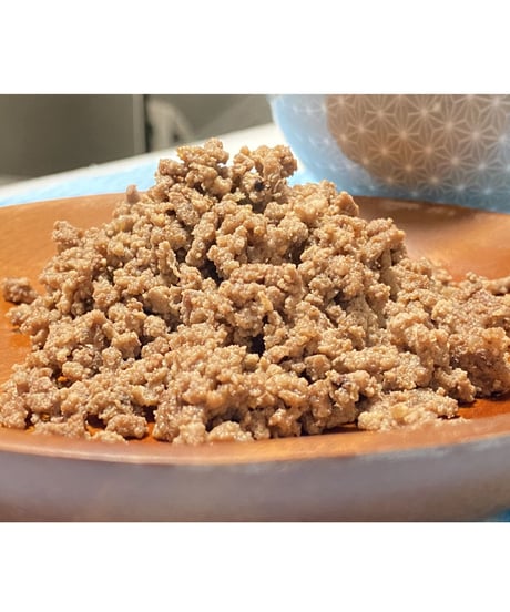 伝説の日本馬肉パラパラ肉🐴500g🐶😃高級かたまり部位のみでお作り致しました🥩切り落としの肉を使っていません🌸簡単にあげれて美味しそ〜🥰みんな大好き毎日のごはんが楽しみです🐶👩🎉