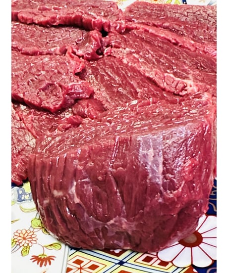 特選国産馬肉🐴かたまり馬肉🥩1キロパック🐶😃一応小分け🎉生肉からのシングルフローズン🌟基本的に軽種馬赤身品種脂はない🐶👩🌸