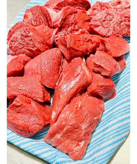 gotogibierプレミアム馬肉🐴🌟幻の赤ツト✨カット🥩1キロ🐶😃ブランドのシングルフローズン🎉うわさのgotogibierの子ホームご飯🥩皆さんでどうぞ🧑‍🍳楽しみッ🐶👩🌸
